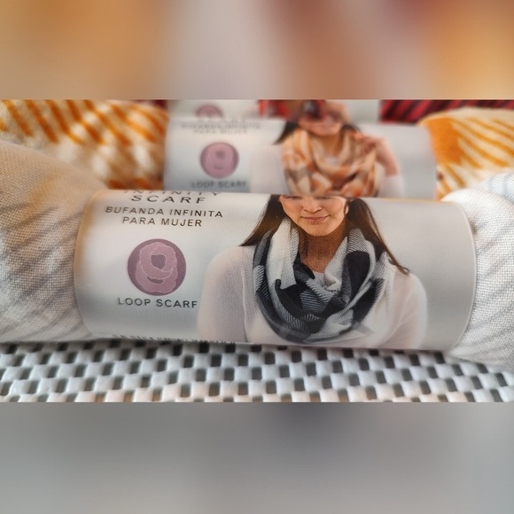 Infinity Scarf - Picture 1 of 1